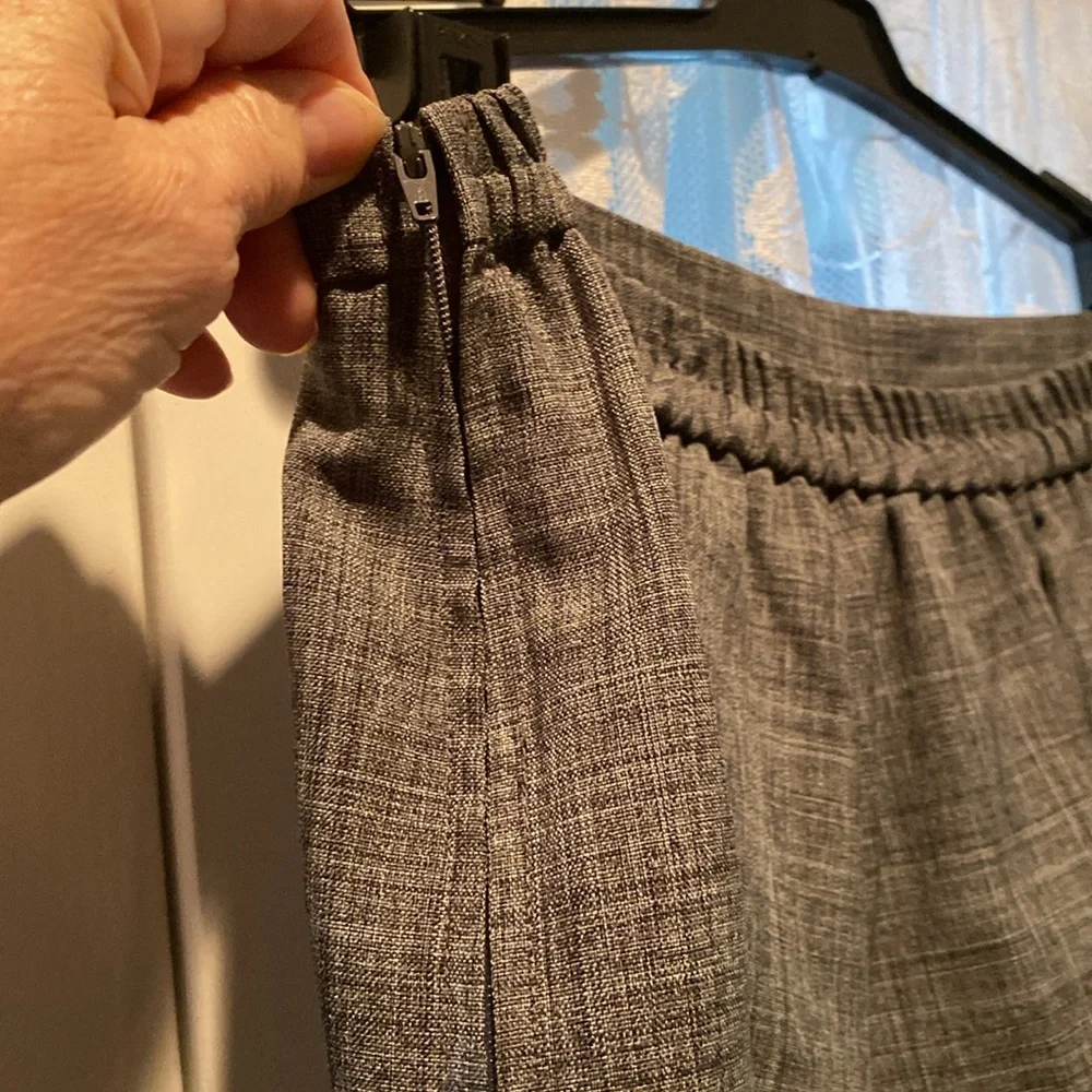 Two piece suit - Picture 9 of 9